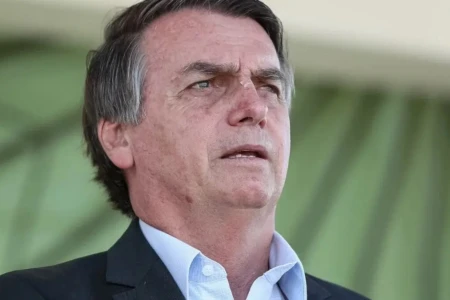 Moraes autoriza que Bolsonaro realize exames em hospital após bater a cabeça na PF tomografia, ressonância e eletroencefalograma