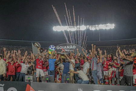 Time do Vila Nova conquista título do Goianão