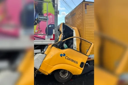acidente x caminhão x correios