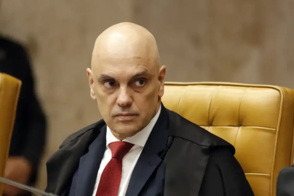 Ordem de Moraes para apurar vazamento de dados dos ministros sofre críticas no Congresso e STF