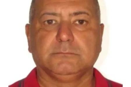 Imagem mostra militar da reserva que foi encontrado sem vida dentro do próprio carro