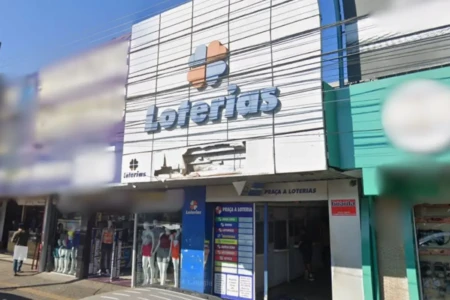 Imagem mostra fachada da casa lotérica vítima de golpe
