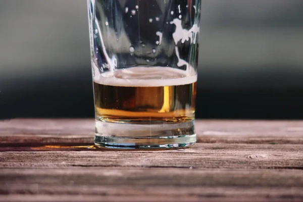 'Jesus' arrast4, pelo cabelo, mulher que não quis ir embora com ele de um bar em Anápolis (Foto: Pixabay)