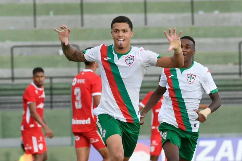 Vila Nova perde para Portuguesa e começa Copinha com derrota