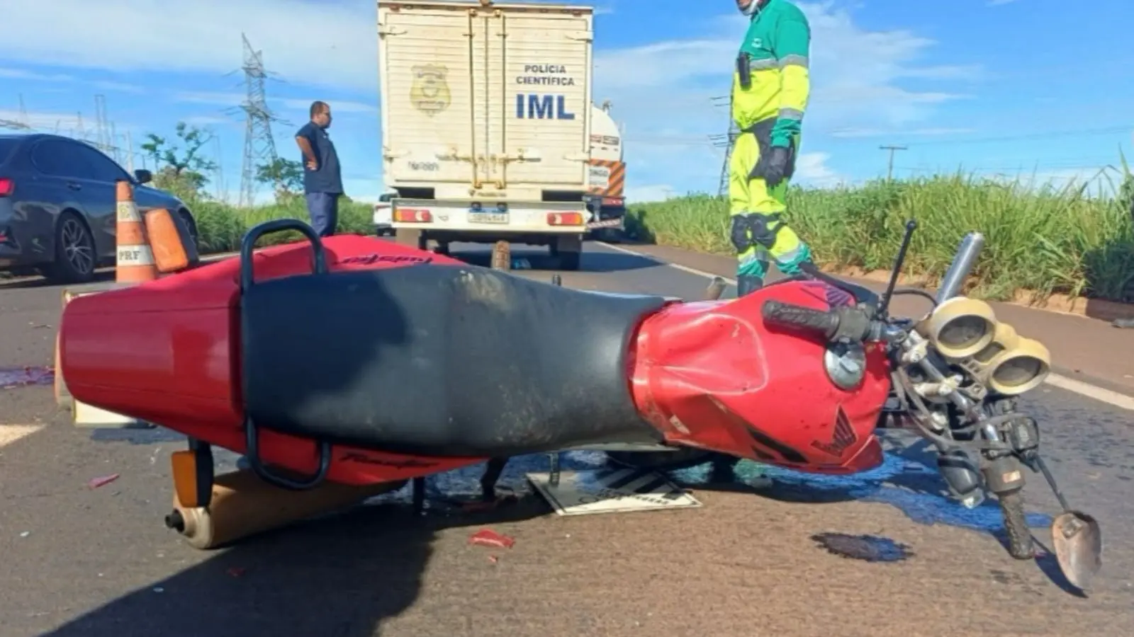 O motociclista não resistiu