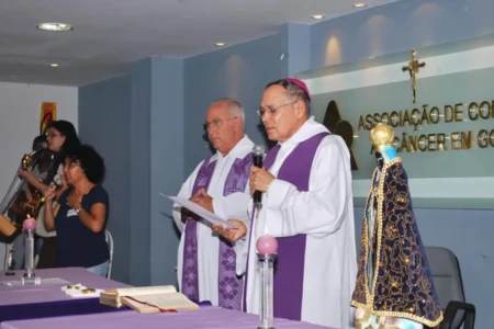 Hospital Araújo Jorge celebra 70 anos com missa celebrada por Dom Washington Cruz (Foto: Divulgação/Araújo Jorge)