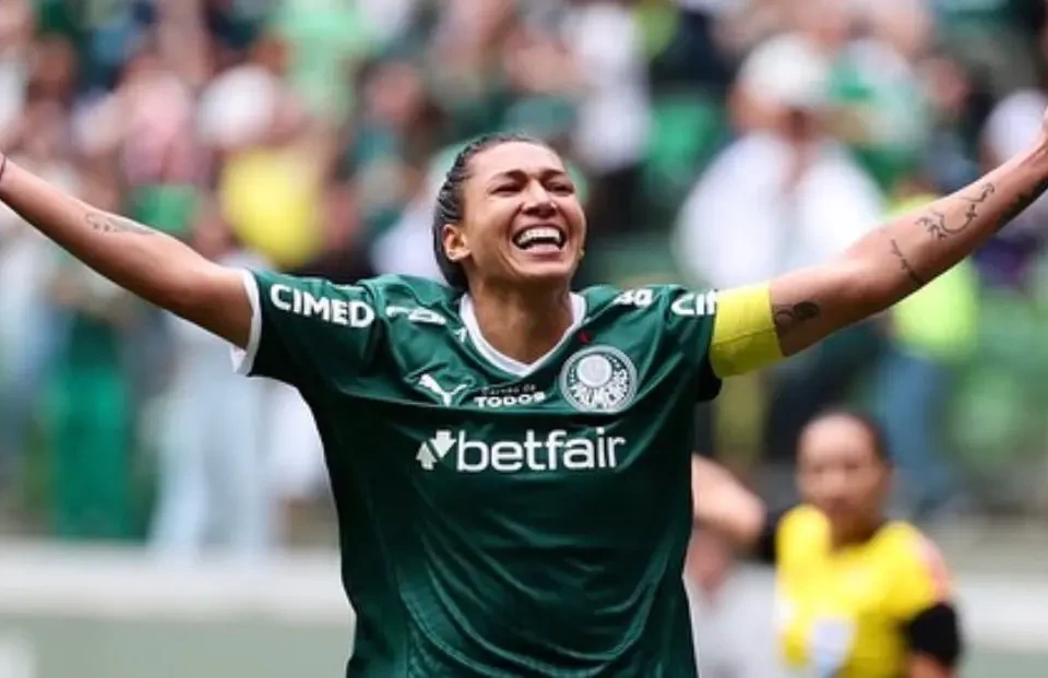 Palmeiras age rápido e confirma retorno de Bia Zaneratto