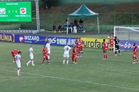 Partida entre Operário-PR e Vila Nova na Copinha