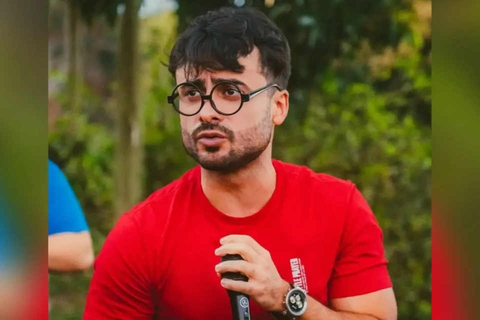 Harry Potter do arrocha é notificado pela Warner e impedido de usar nome Brasileiro viralizou ao fazer vídeo com Will Baiano