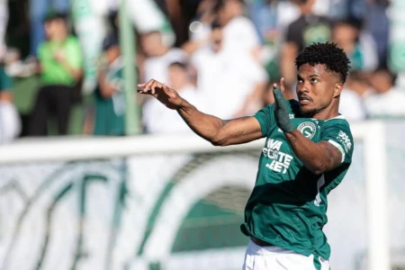 Lucas Ribeiro recebe proposta da China e pode deixar o Goiás