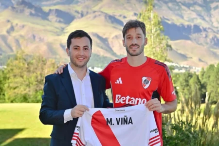 River Plate anuncia contratação de Viña, do Flamengo