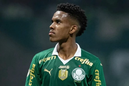 Estêvão lidera brasileiros em ranking mundial