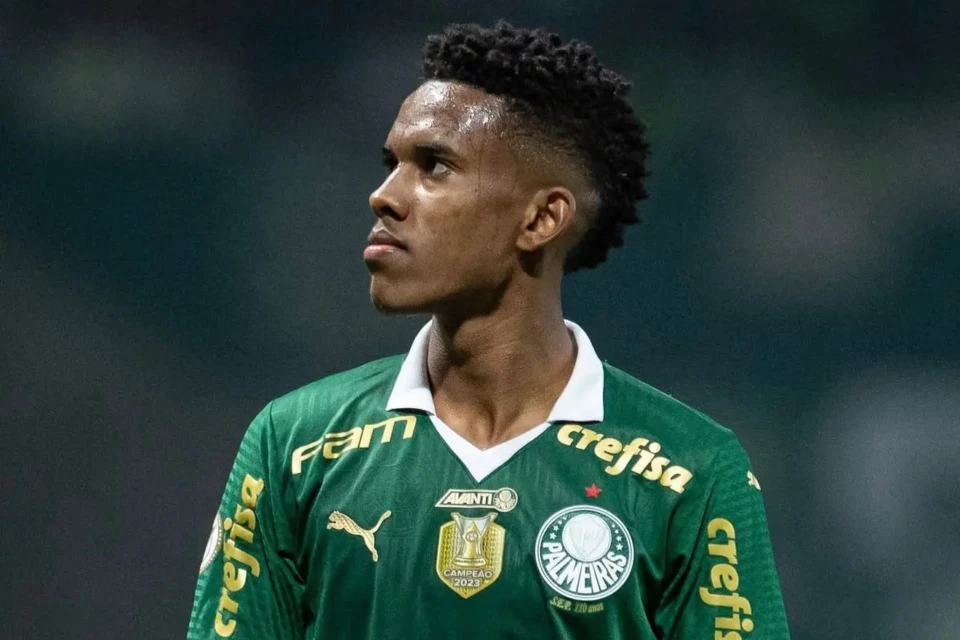 Estêvão lidera brasileiros em ranking mundial
