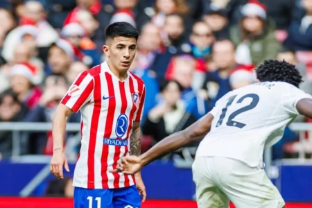 Thiago Almada em partida pelo Atlético de Madrid