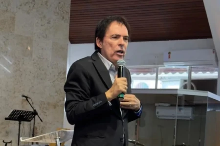 Nascido em Anápolis e físico pela UFG: quem é o evangélico que Bolsonaro quer receber na prisão (Foto: Instagram)