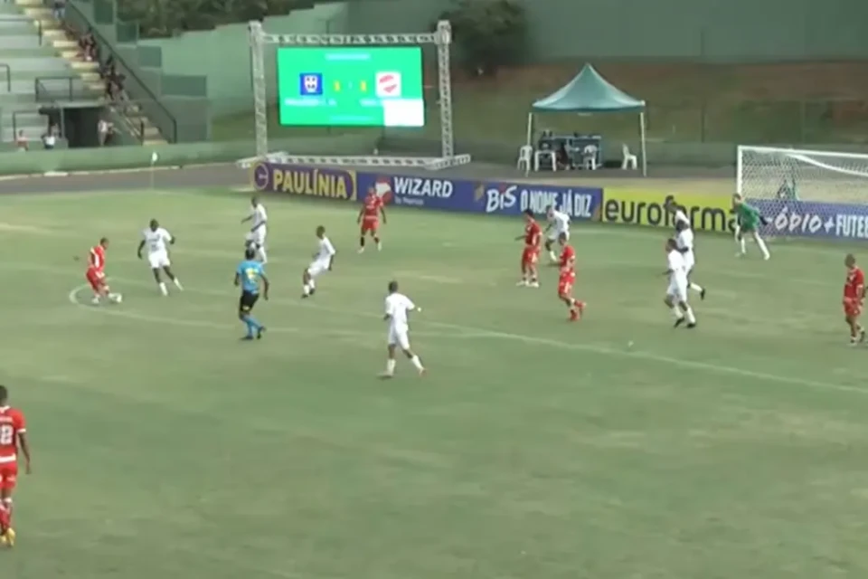 Jogo entre Vila Nova e Paulínia na Copinha