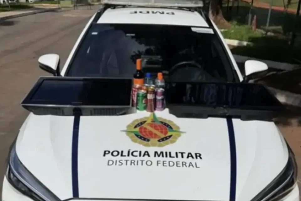 Casal é preso ao tentar fugir de motel com TVs e bebidas no DF (Foto: Reprodução)