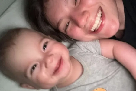 Internautas resgatam carta escrita por Isabel para o filho de 1 ano