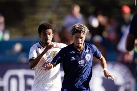 Estreante, Centro Oeste segura a Aparecidense e soma primeiro ponto no Goianão