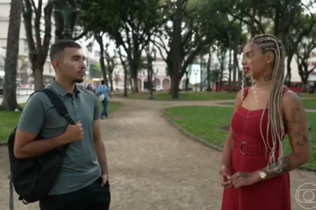 Vídeo: jovem que ficou desaparecido reencontra amiga que o deixou para trás no Pico Paraná Reencontro de Roberto Farias Tomaz e Thayane Smith