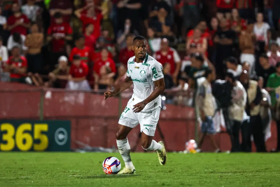 Marlon Freitas em sua estreia pelo Palmeiras