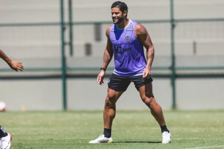 Hulk em treino no Atlético Mineiro