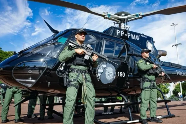 Governo de Goiás reforça frota com helicópteros Bases aéreas policiais instaladas em duas cidades de Goiás Luziânia Rio Verde