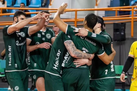 Saneago Goiás Vôlei enfrenta o Vôlei Renata e tenta se manter no G-5
