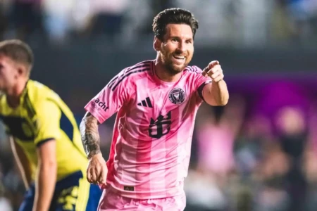 Al-Ittihad tentou Messi com oferta bilionária após saída do PSG