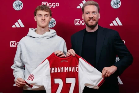 Filho de Ibrahimovic é reforço do Ajax por empréstimo