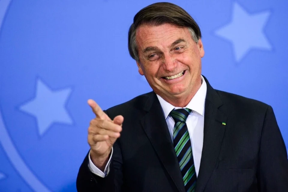 STM dá 10 dias para Bolsonaro apresentar defesa em processo que pode levar à perda de patente atos considerados indignos para oficiais