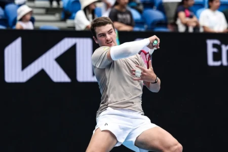 João Fonseca em treino para o Australian Open