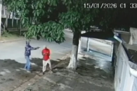 Homem filmado ao matar amigo com tiro na cabeça é morto em confronto em Goiânia