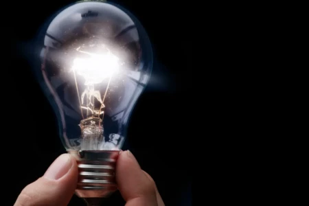 Após universalização da energia em Goiás, a conta de luz vai cair? Entenda (Foto: Pixabay)