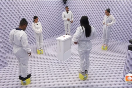 BBB 26: Quarto Branco é chamado de exagerado pelo público e gera críticas até dentro da casa resistência, desistências e um desmaio