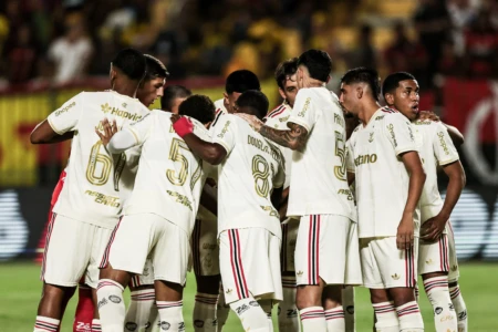 Flamengo perde para o Volta Redonda e vê risco de rebaixamento no Carioca