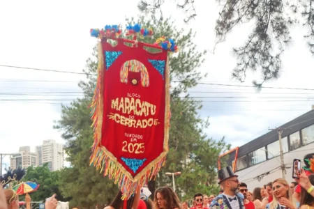 Bloco Maracatu do Cerrado agita o Carnaval de Goiânia