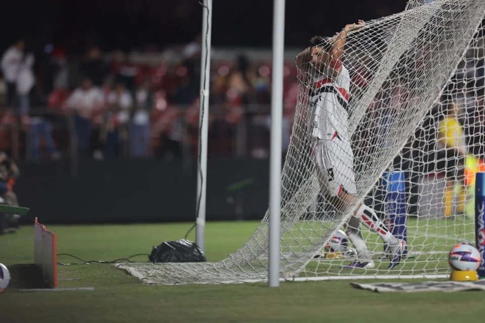 Portuguesa bate o São Paulo no MorumBis e afunda momento do Tricolor
