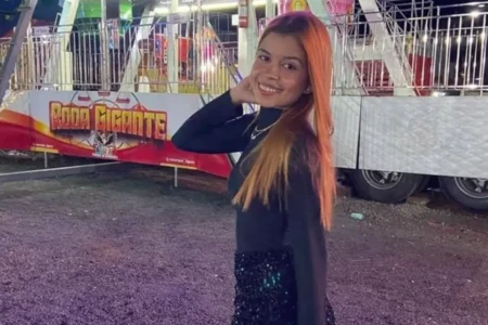 Natasha Eduarda Alves de Sá, de 21 anos - (Foto: reprodução/redes sociais)