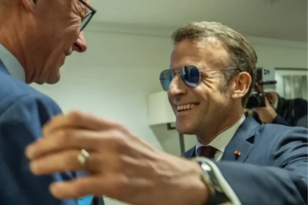 Efeito Macron: óculos usados em Davos impulsionam vendas e ações de fabricante (Foto: Instagram)