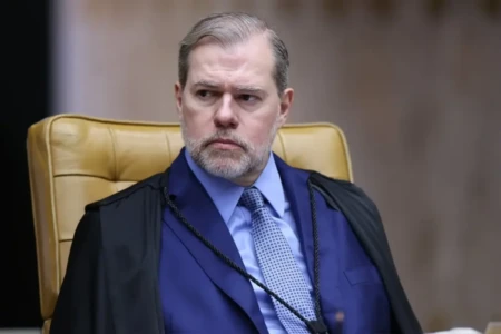 Toffoli se defende no caso Master pela 1ª vez e diz que decidirá se processo sai do STF após investigações