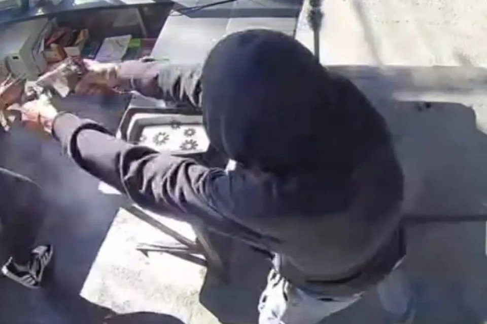 PM prende suspeito que usou duas armas para atirar contra ex-mulher em barraca de pastel em SP (Reprodução)