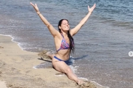 "Sem filtro, sem maquiagem, sem vergonha", Atriz da Globo que revelou ter ‘preguiça de fazer sexo’ publica vídeo dançando de biquíni; assista