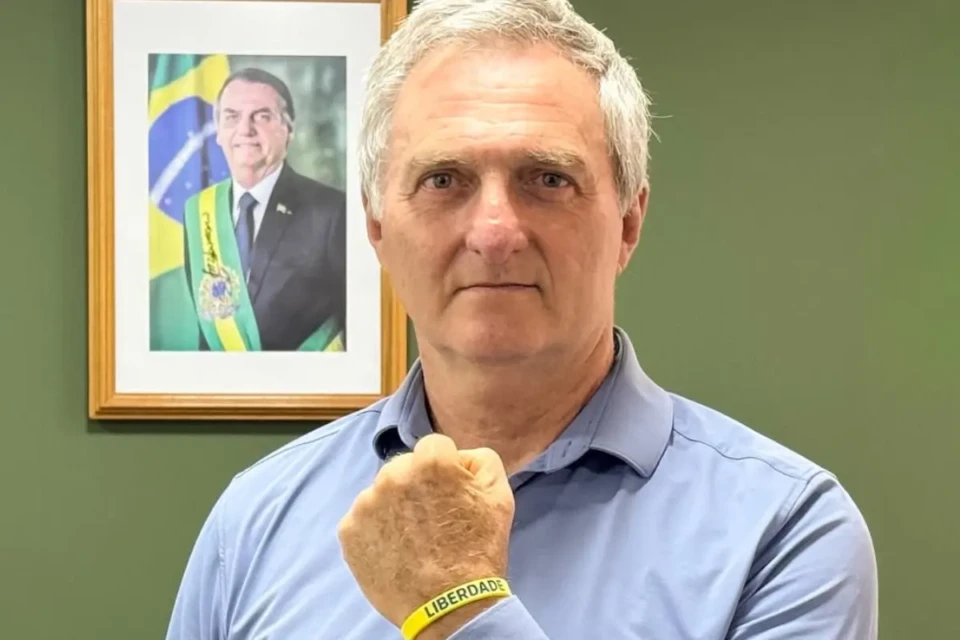 Irmão de Bolsonaro diz que prêmio da Mega foi sacado por outra pessoa: 'Não pode acontecer' (Foto: Instagram)