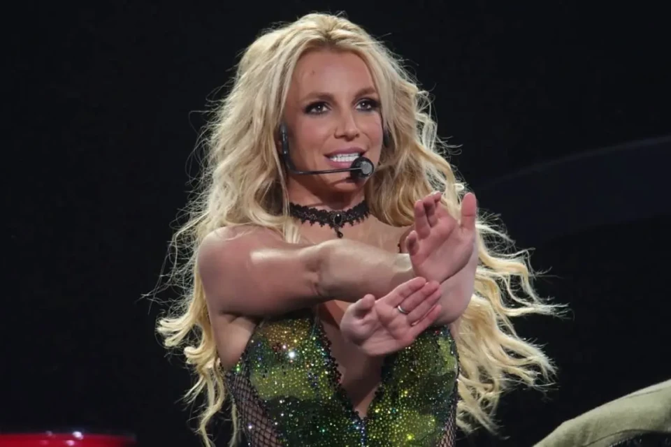 Boatos de show em Copacabana fazem buscas por Britney Spears dispararem na internet