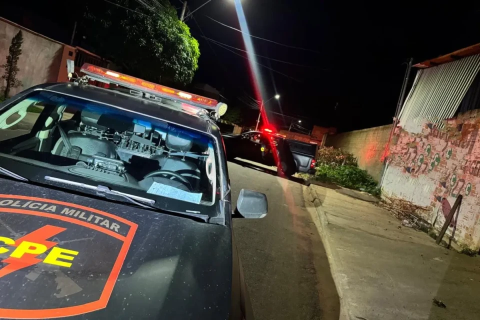 troca de tiros