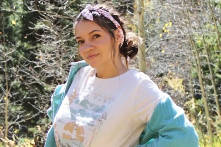 Mulher sofre AVC ao fazer movimento comum que muitas pessoas fazem; saiba qual dissecção arterial, e um coágulo se deslocou até o cérebro