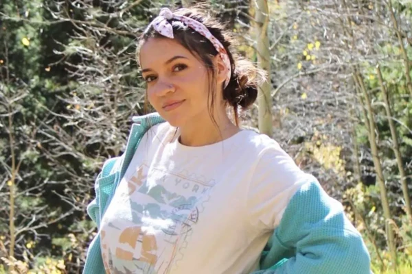 Mulher sofre AVC ao fazer movimento comum que muitas pessoas fazem; saiba qual dissecção arterial, e um coágulo se deslocou até o cérebro