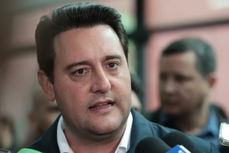 'Grande liderança', diz Ratinho Jr. sobre Caiado após goiano se filiar ao PSD