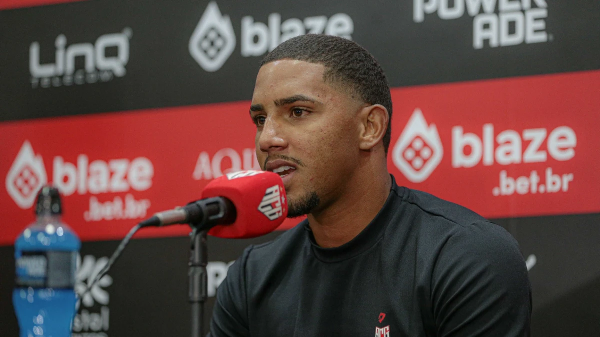 Léo Jacó responde com gols e assume protagonismo no Goianão